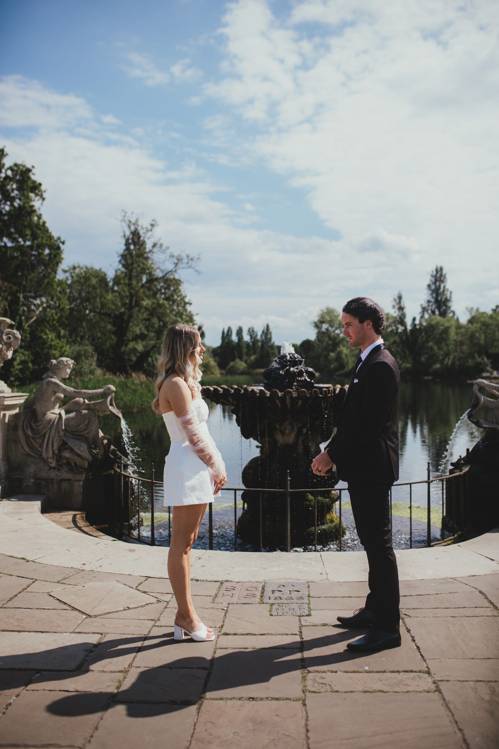 Couple portrait in London, modern and understated elopement style