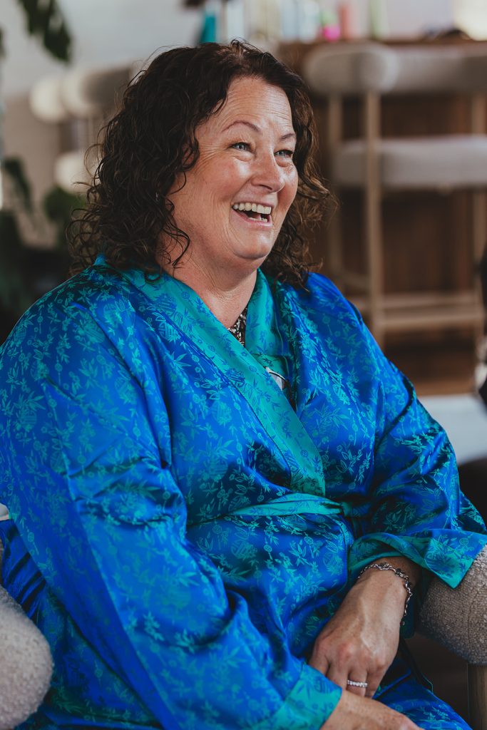 Mother of the bride, Wedding morning preparations, London wedding, Islington Town Hall wedding